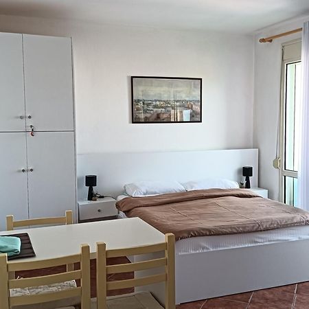 Seaside Deluxe Apartment Durrës 外观 照片