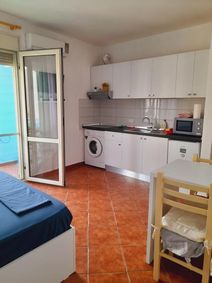 Seaside Deluxe Apartment Durrës 外观 照片